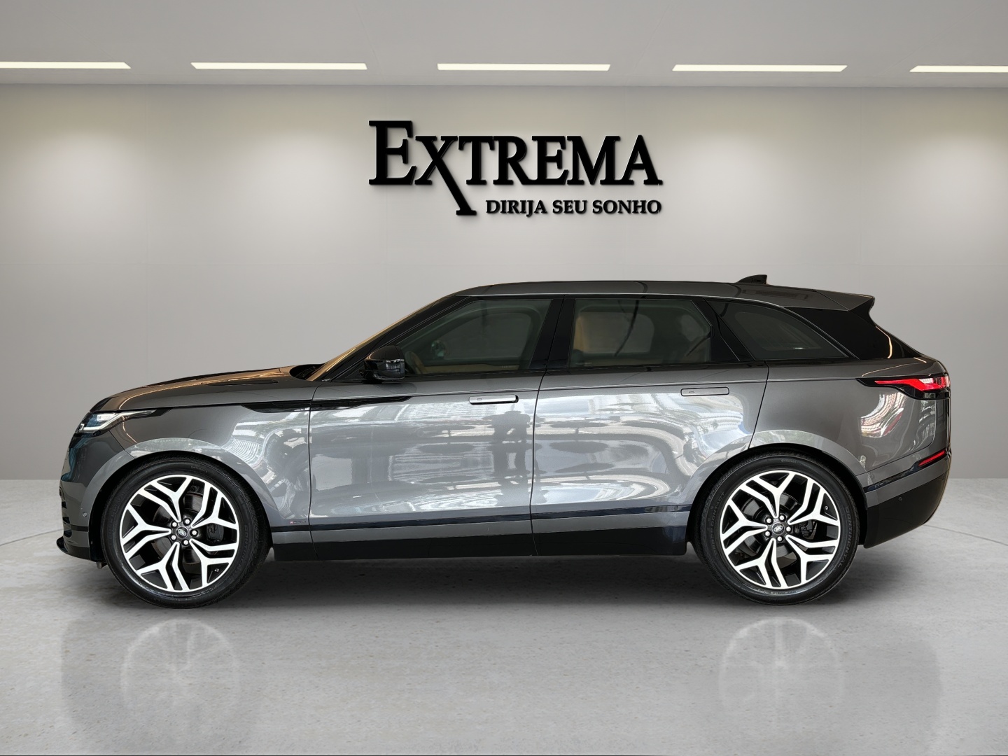 LR VELAR SE R-DYNAMIC P300