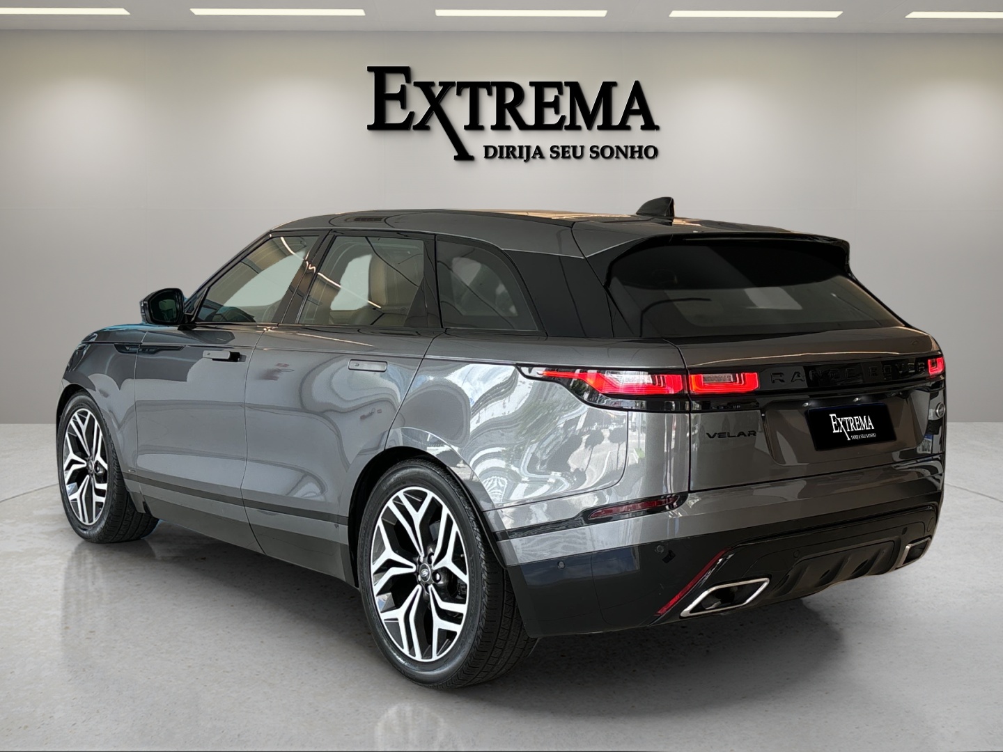 LR VELAR SE R-DYNAMIC P300